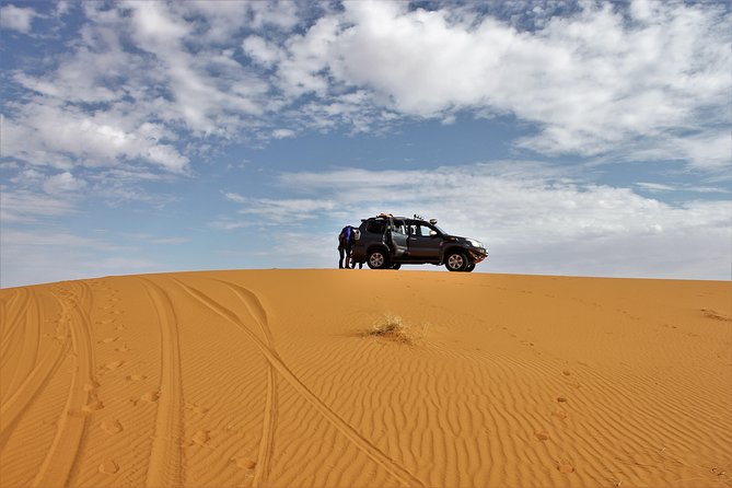 1/2 day 4x4 tour of Erg Chebbi - Khamlia: a tiny town with big cultural weight