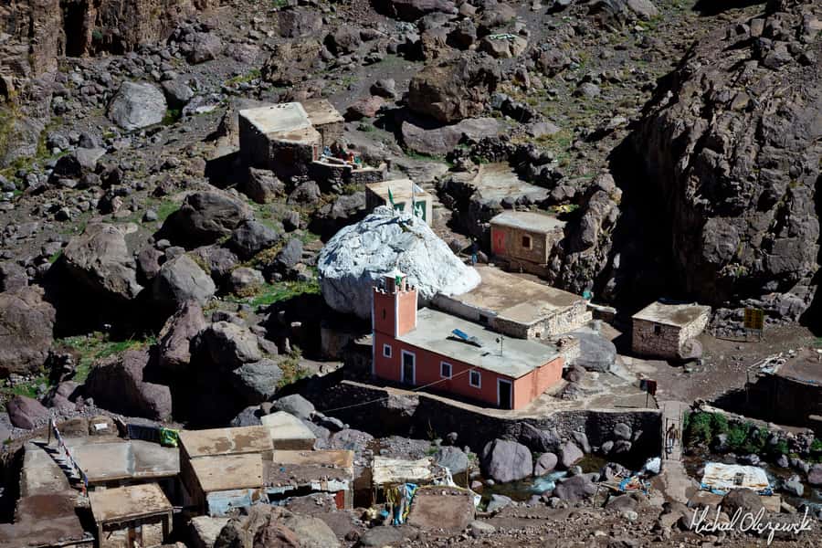 2-Day Atlas Mountains Morocco Trek with Village Stay - Entering the High Atlas from Marrakech Without the Stress