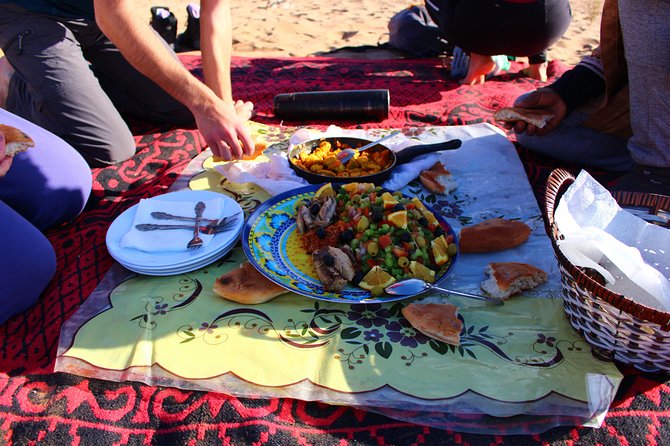 2-day trek - In the footsteps of beetles - M’Hamid El Ghizlane: the morning start that sets the tone