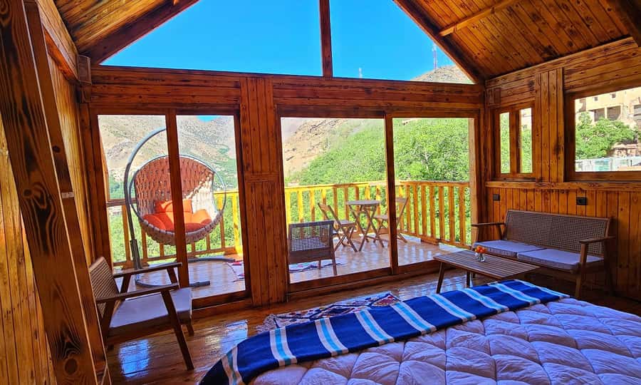 2 Days Desert Agafay and Atlas Mountains Trek From Marrakech - Riad night in the Atlas: comfort, views, and one sleep tip