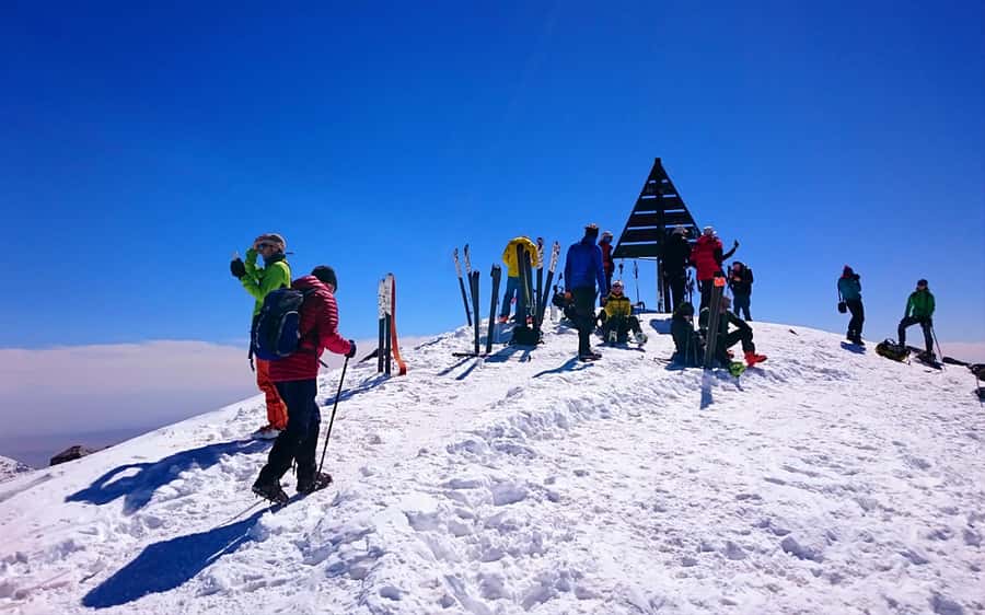 2 Days Mount Toubkal ascent trek via Ait Mizane Valley - Day 2: early breakfast, 5:30 summit start, and what to do during those tough hours
