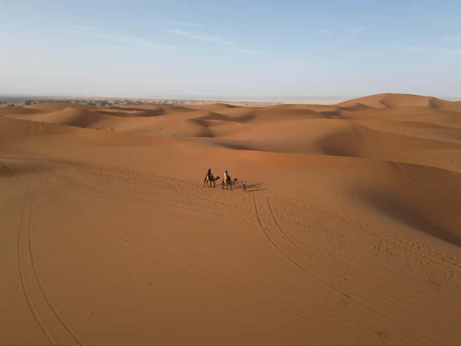 2Days Luxury Desert Tour From Errachidia To Fes Via Merzouga - Day 1 From Errachidia: Palm Groves, Kasbahs, and the Dunes Arrive