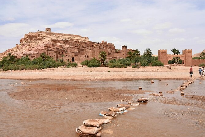 3 days from Marrakech to Merzoga: Camel ride and Lux tent - Day 3 rose valley lunch stop and the drive back to Marrakech