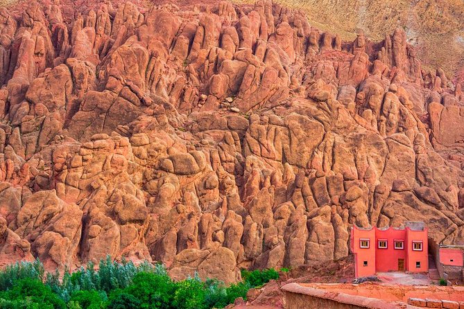 3-days shared Merzouga desert tour from Marrakech - Day 1: Marrakech to Ait Ben Haddou and the Dades Canyons road