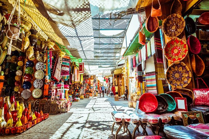 3-Days Trip from Marrakech to Chefchaouen via Imperial Cities - Group size, guides, and shop stops: how to keep control of your trip