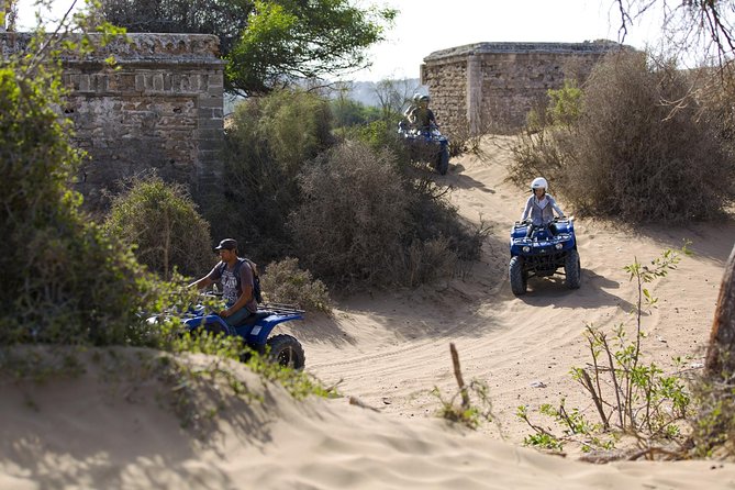 3 Hours Quad Trip in Essaouira discover the Cave and the biggest Dunes - Meeting up and getting ready: pickup, gear, and a first test ride