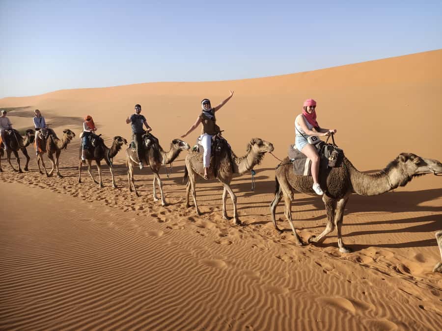 4-Day Marrakech Atlas Mountains & Sahara Desert Tour - Getting out of Marrakech: pickup timing and medina reality