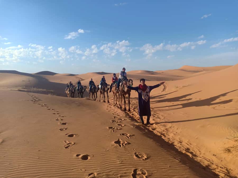 4-Day Marrakech Atlas Mountains & Sahara Desert Tour - Todra Gorge and the road to Merzouga: oasis walks and real village life