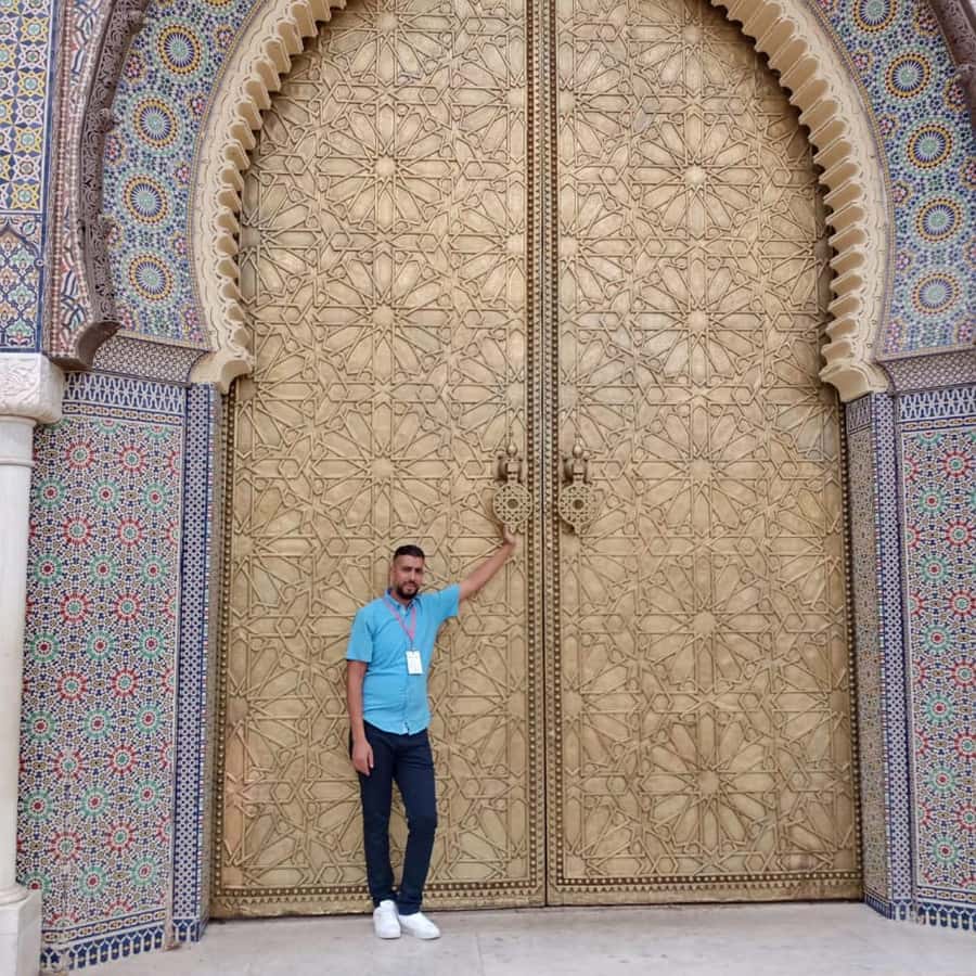 A tour with an expert guide in the old city of Fez - First steps in Fez: Bab Bou Jeloud and finding your way