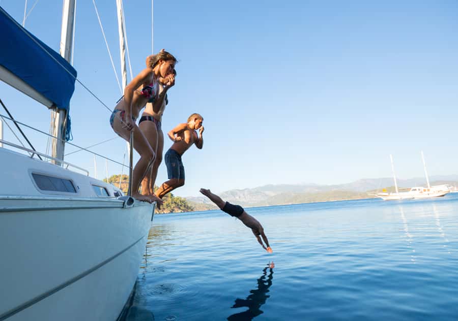 Agadir: Boat Trip with Fishing, Swimming, and BBQ Lunch - Morning Start at Agadir Marina: Pickup, 9:00 AM Departure, and What’s Included