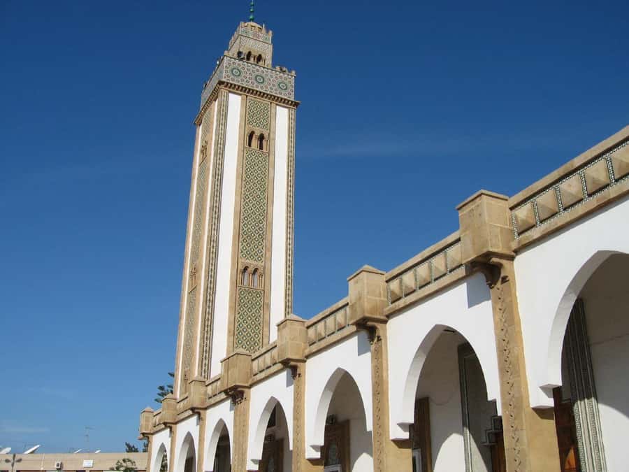 Agadir: City Discovery Tour - The Biggest Mosque in Agadir: Moroccan Architecture From the Outside