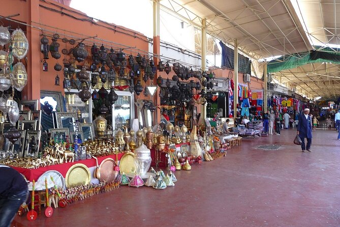 Agadir city tour and souk el had - Mohammed V Mosque stop: a quick look at Agadir’s biggest mosque
