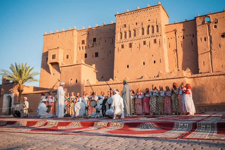 Agadir or Taghazout: Day Trip to Ouarzazate & Ait Ben Haddou - Saffron and Berber Craft Stops: Taliouine and Taznakht
