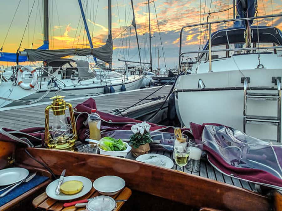 Agadir: Private Sunset Boat Tour with Light dinner - FAQ