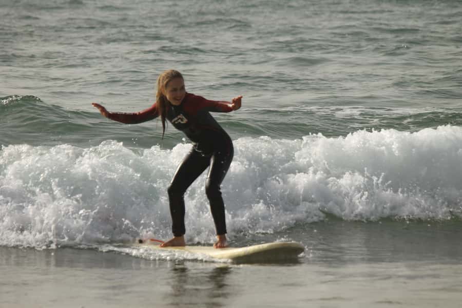 Agadir: Taghazout Beach Surf Lesson with Lunch and Transfer - What the beach lunch is really like (and why it’s part of the value)