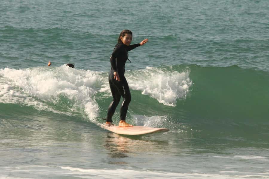 Agadir: Taghazout Beach Surf Lesson with Lunch and Transfer - The full flow: 9:15 pick-up, wetsuits, sand training, then two surf sessions