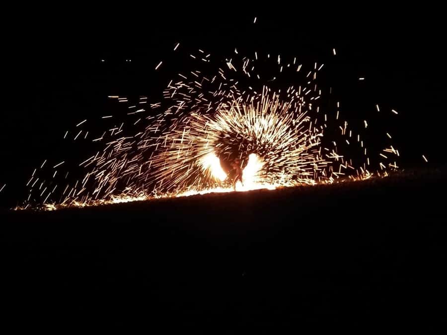 Agafay Desert: Buggy Rides, Dinner & Show Under the Stars - Breaks, tea, photos, and the camp walk: The calm between thrills
