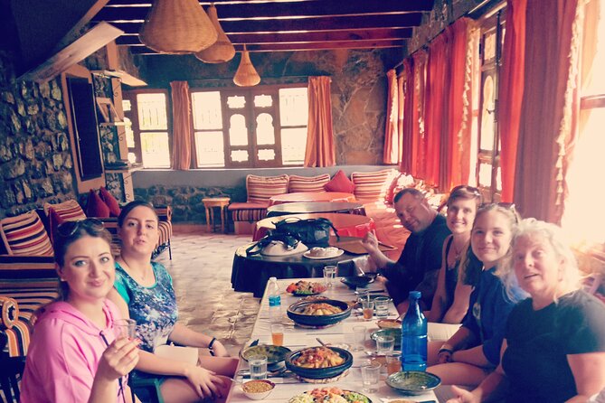 Agafay Desert: Camel ride, dinner and fire show - Camel ride in Agafay: what to expect and what to wear