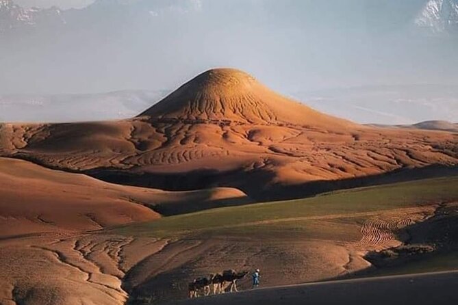Agafay Desert dinner & camel ride with show - Agafay Desert: The Smart Marrakech Desert Plan