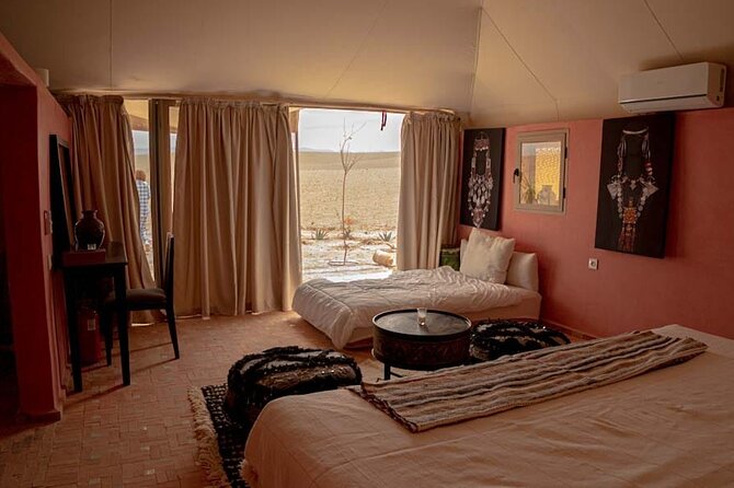 Agafay Desert Luxury Overnight Stay with Magical Dinner Shows - Dinner shows under the stars: what the program includes