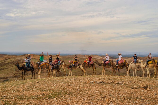 Agafay Desert - Quad camel and dinner show - Transport and group size: what 60 people really means