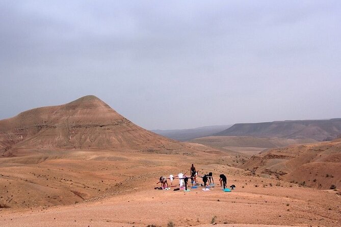 Agafay Desert sunset, camel ride, dinner - Agafay Desert: the perfect shortcut to a desert evening near Marrakech