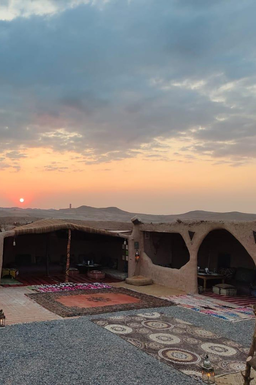 Agafay Desert : Sunset Dinner & Camel ride - The Group Vibe: Fun When It’s Smooth, Annoying When It’s Not