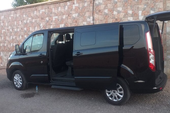 Airport transportation SUV - The meet-and-greet moment: how it usually plays out