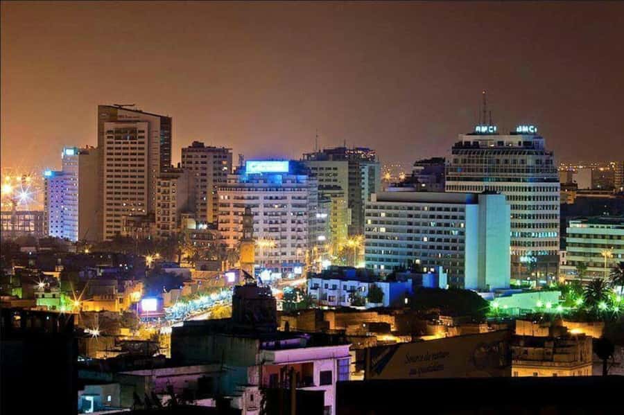 An Evening Hookah (Shisha) Lounging Experience in Casablanca - Entering the Hookah Lounge: Couches, Music, and Moroccan Mint Tea