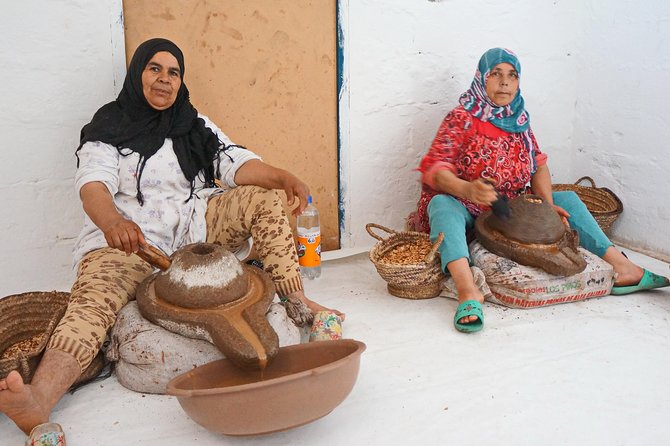 Argan Forest, tea time at a Berbers family & Visit of an Argan cooperative. - Tea time with a Berber family: what you actually get (and how to get the most from it)