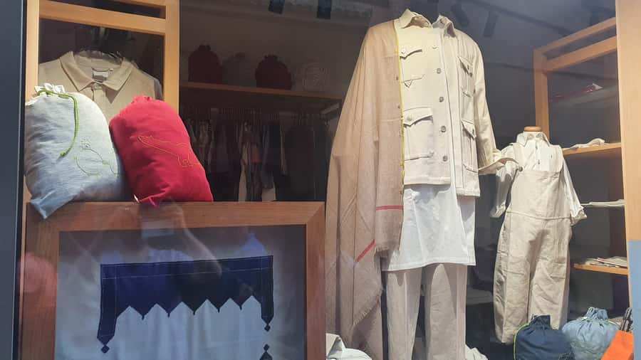 Authentic Moroccan Crafts Tour in the Marrakech Souks - Bargaining Help That Keeps It Friendly (and Helps You Spend Smarter)