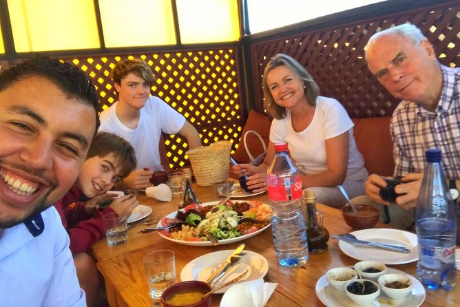 Authentic Moroccan Food Tour in Marrakech with Dinner - Starting at Poste du Maroc: quick, central, and easy to find