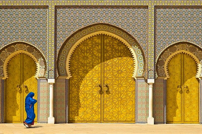 Best 9 Days tour from Casablanca via Desert & Marrakech - Rif mountains, Volubilis, Meknes, and a long Fes day
