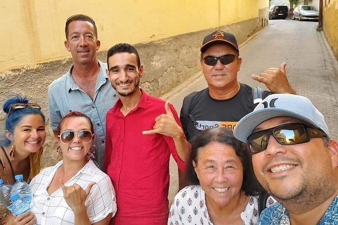 Best Tour In Fez Médina With ( Private )Tour Guide - Bab Bou Jeloud: the grand entrance that sets the mood