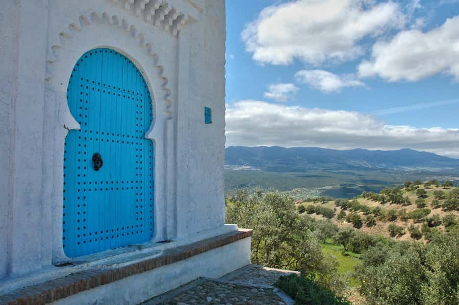 Blue City magic: Affordable Day Trip from Fez to Chefchaouen - 4 Hours in Chefchaouen: How to Spend It Without Feeling Rushed