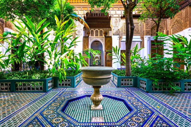 Casablanca 1-Day Layover Private Tour and Authentic Moroccan Bath - Arab League Park and Notre Dame of Lourdes: Casablanca’s less-expected contrast
