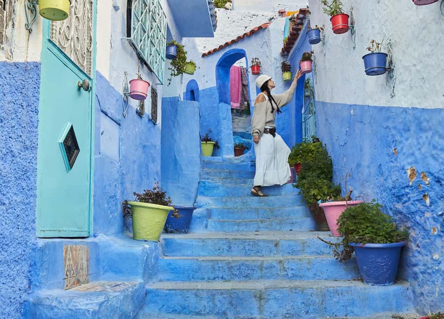 Casablanca: 6-Day Tour To Marrakech Via Chefchaouen & Desert - The Middle Atlas to Merzouga: Ifrane, cedar forests near Azrou, and the Ziz Valley palms