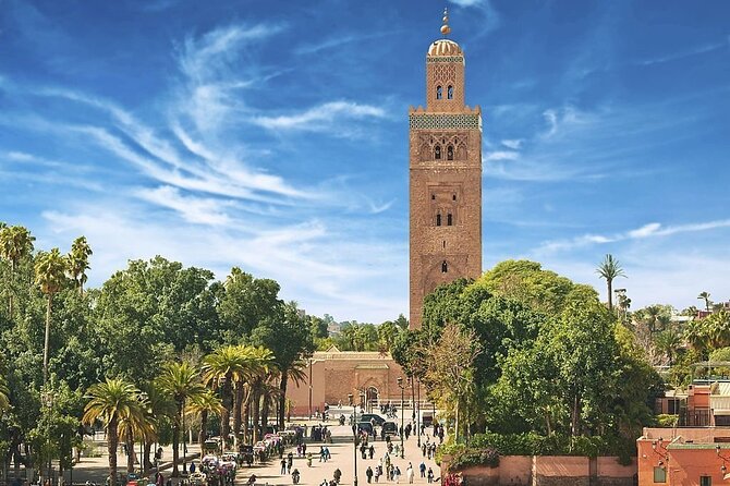 Casablanca Airport to Marrakech Private Transfer with City Tour - Souk Semmarine and Medina stroll: shopping time with a guided pace
