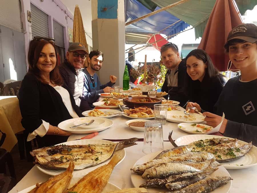 Casablanca: Central Market Food Tour with Tastings and Lunch - Central Market seafood: choosing lunch like a local