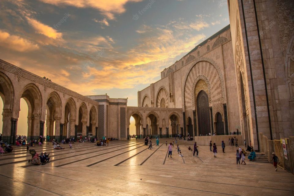 Casablanca City Night Tour and Traditional Moroccan Dinner - FAQ