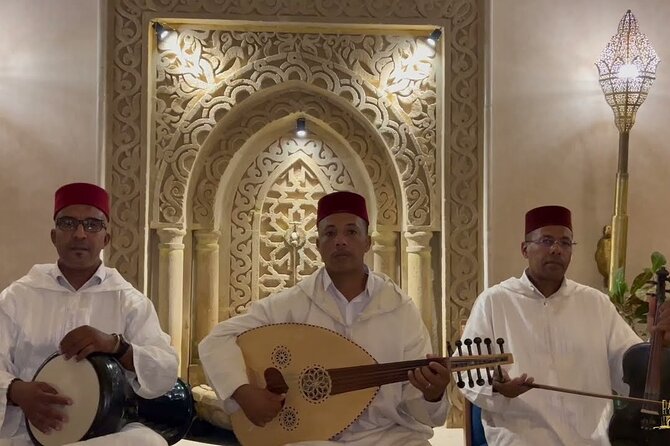 Casablanca City Night Tour and Traditional Moroccan Dinner - Old City/Medina walking: shopping time that feels grounded
