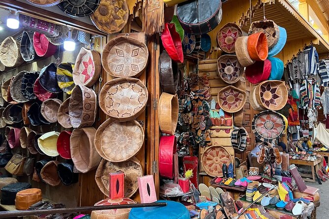 Casablanca City Tour: Hassan II Mosque, Arab League Park & Sights - Central Marketplace and the shopping finale: how to make the most of it