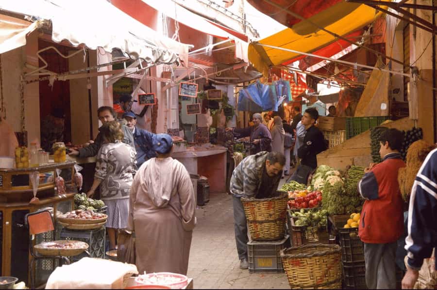 Casablanca: City Tour with Hassan II Mosque Entry Ticket - Habbous and the old-quarter feel near the Royal Palace