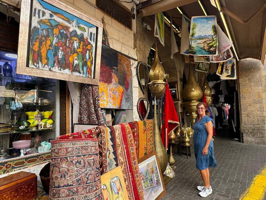 Casablanca City Tour with Hotel Pickup and drop off - Old Medina narrow streets and the Habous Quarter: Morocco’s street-level perspective