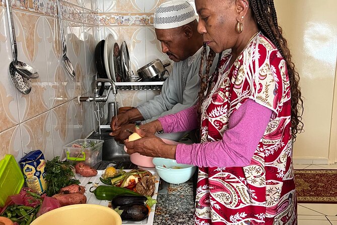 Casablanca Culinary Experience Henna and Traditional Dress - Cooking Class With Local Chefs: Tagine and Couscous Step by Step