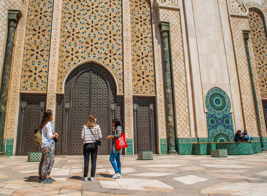 Casablanca Cultural Tour: Medina, Views & Local Delights - Key highlights