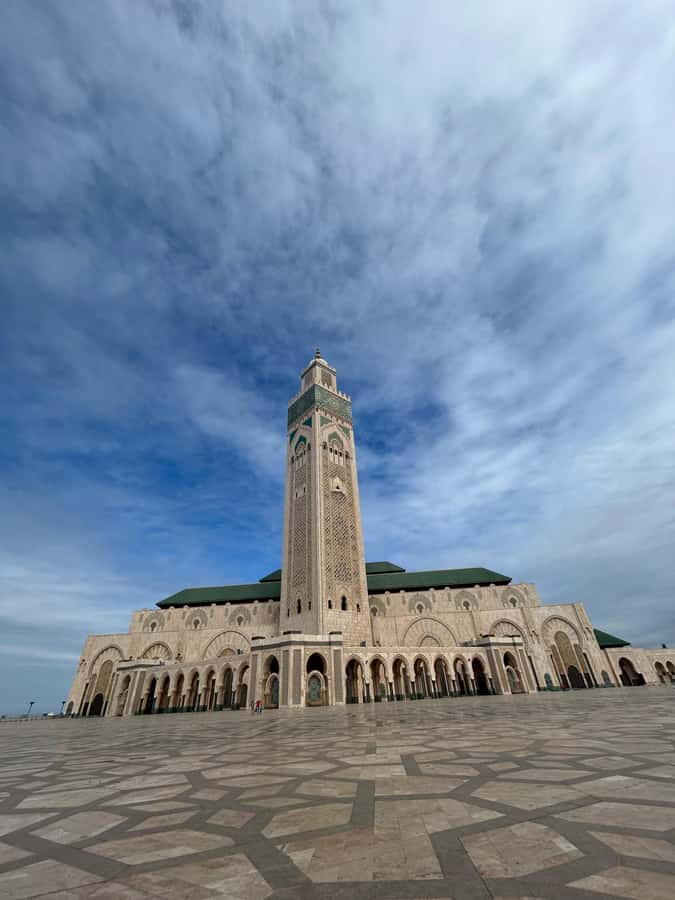 Casablanca Day Tour from Marrakech and Big Mosque Visit - Lunch in Casablanca: using your 110 minutes well