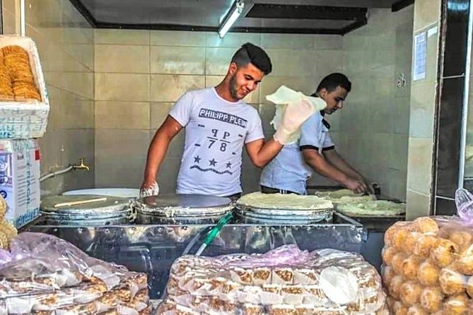 Casablanca Food Tour - Moroccan Street Food Tour - The guide makes or breaks it: what you can expect from the leadership style