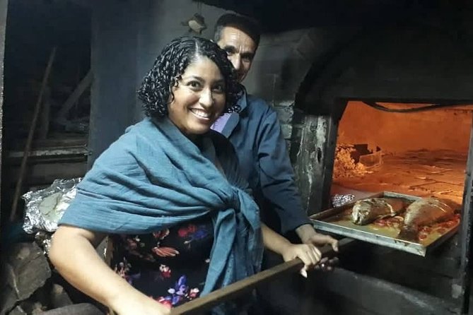 Casablanca Food Tour - Moroccan Street Food Tour - Getting there and leaving: taxi reality in Habbous at night