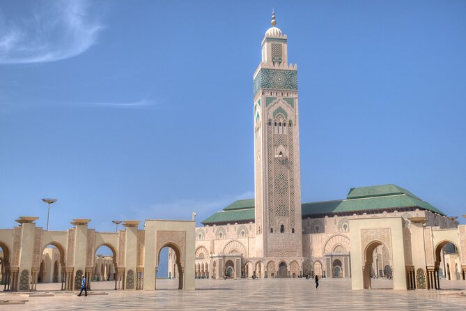 Casablanca Guided Tour with Hassan II Mosque Admission - Quartier Habous near the Royal Palace: colonial geometry with Moroccan identity